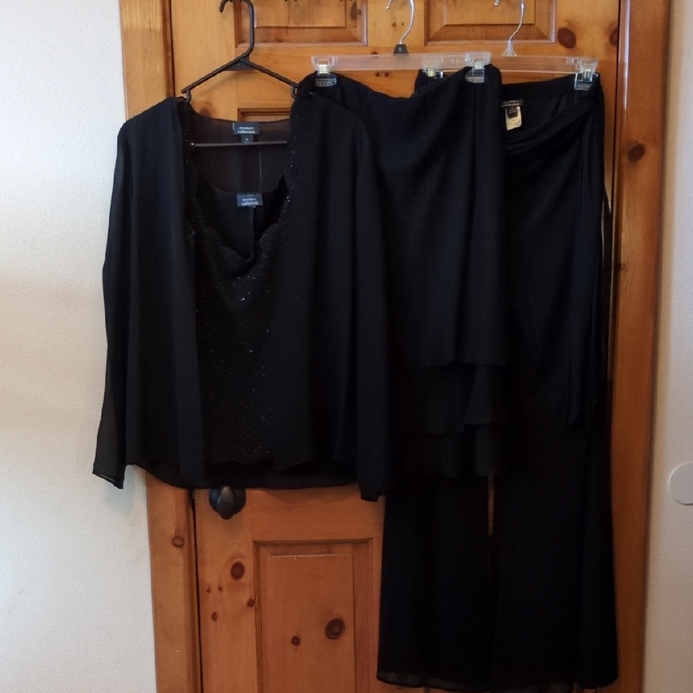 Elegant Black Outfit with skirt, pants and blouse